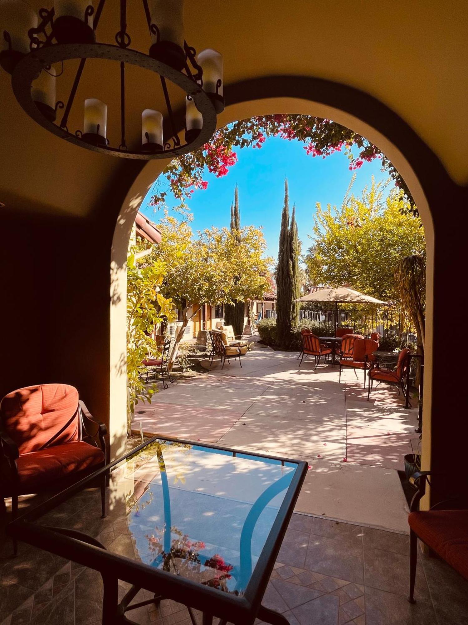Los Arboles Hotel بالم سبرينغس المظهر الخارجي الصورة