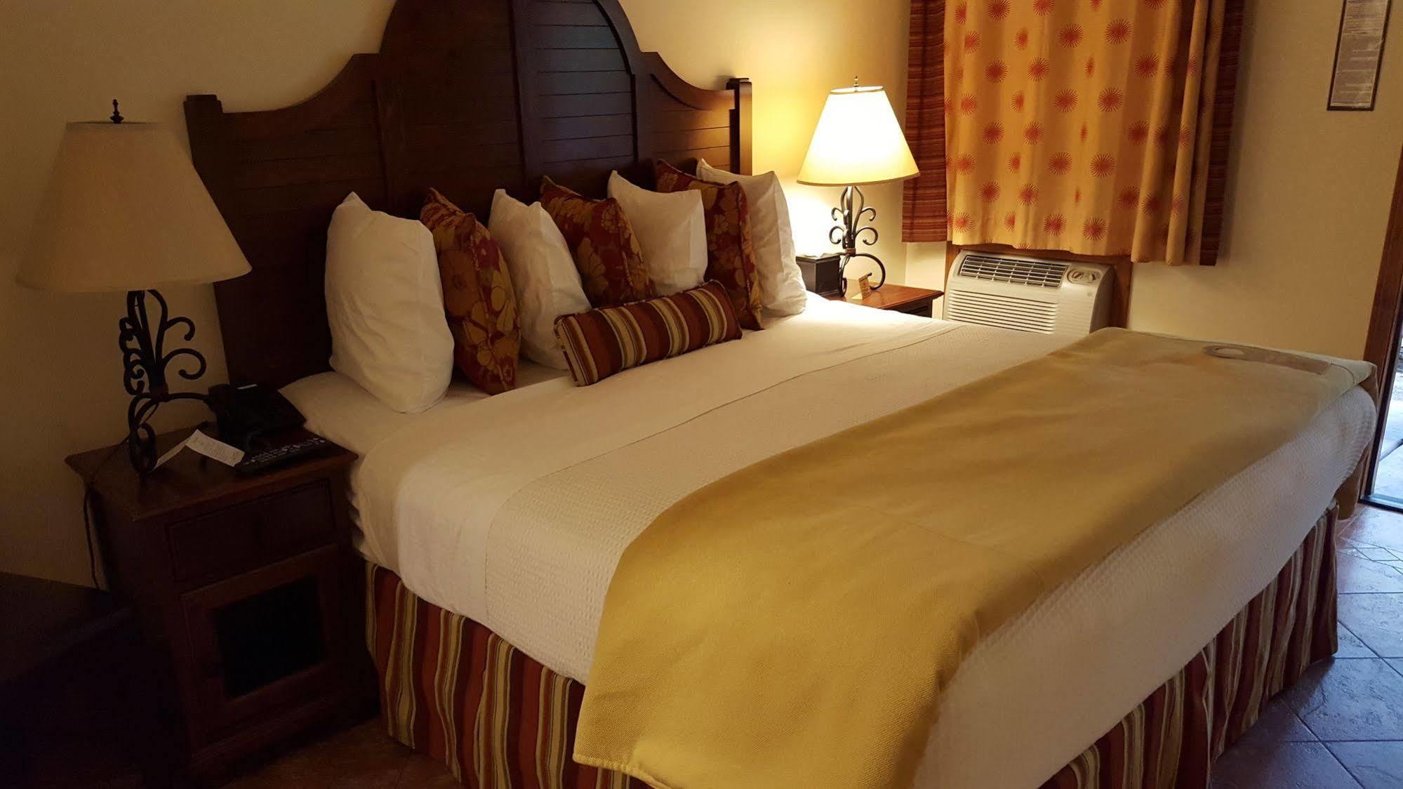 Los Arboles Hotel بالم سبرينغس المظهر الخارجي الصورة